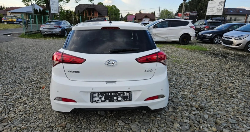 Hyundai i20 cena 23900 przebieg: 90000, rok produkcji 2017 z Nowa Sarzyna małe 172